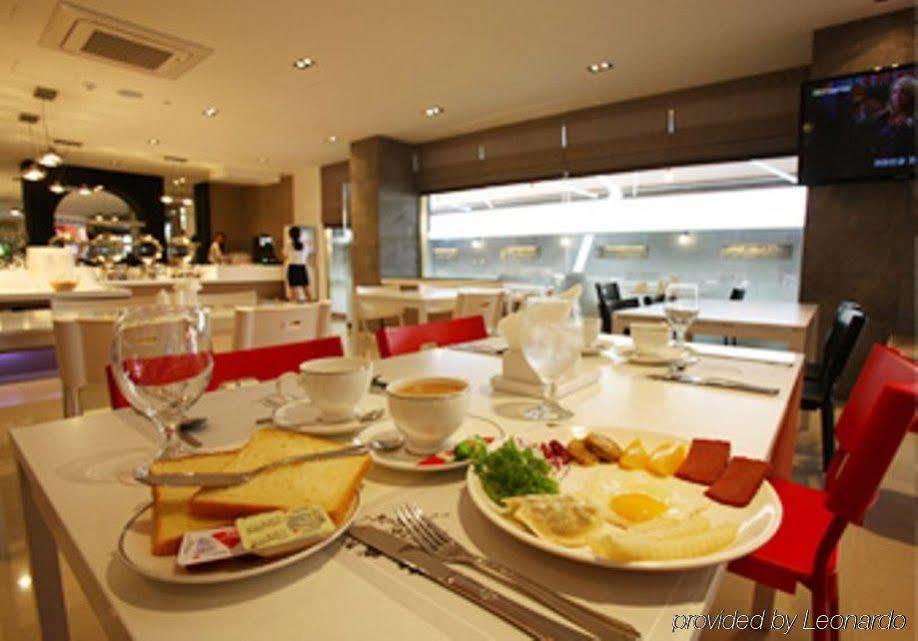 Suwon Reve Hotel Restaurant foto